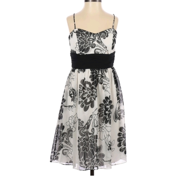 WHBM Black & White Sleeveless Dress - Size 0 - Picture 2 of 11